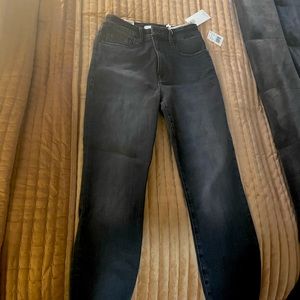 Good American - Good Waist Crop Fray Hem jeans in black